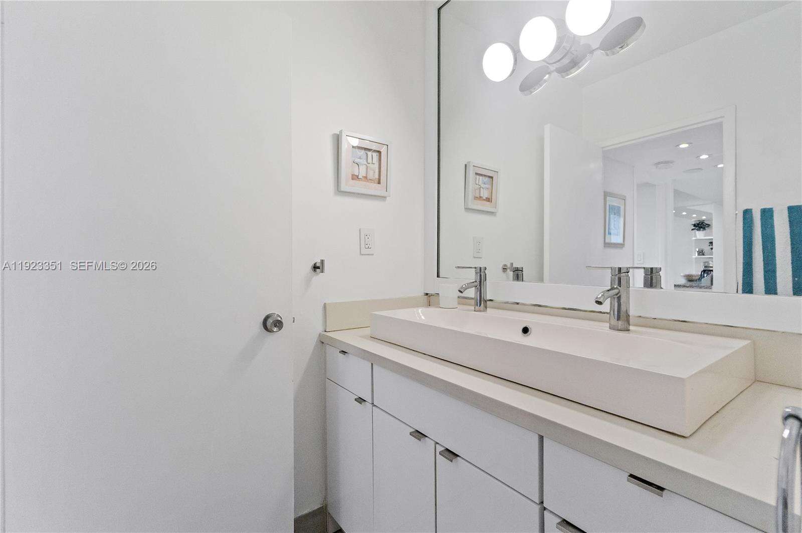 Decoplage at 100 Lincoln Rd, Miami Beach, FL 33139 - For Rent photo 11