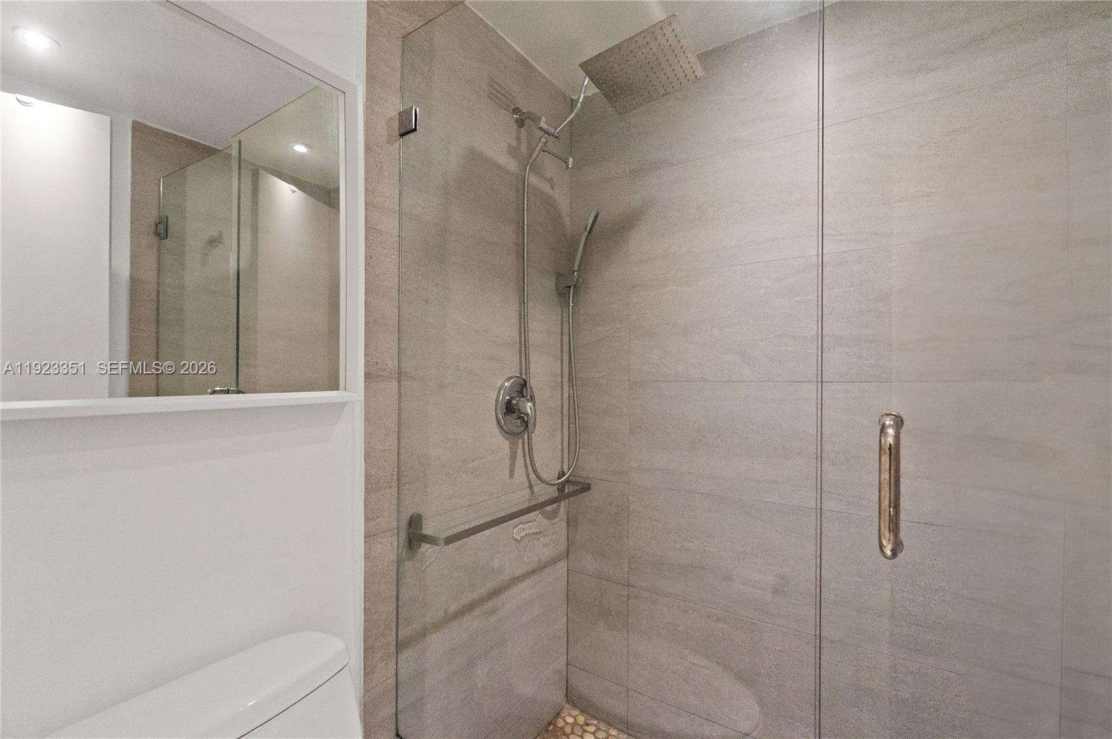 Decoplage at 100 Lincoln Rd, Miami Beach, FL 33139 - For Rent photo 12