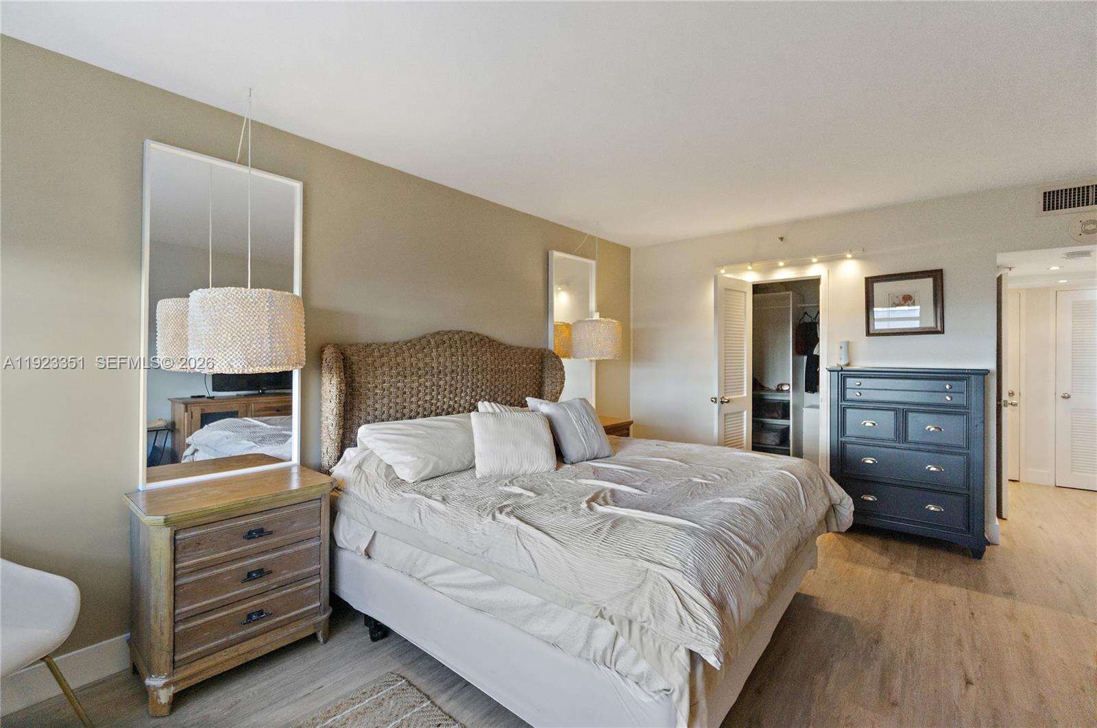 Decoplage at 100 Lincoln Rd, Miami Beach, FL 33139 - For Rent photo 13