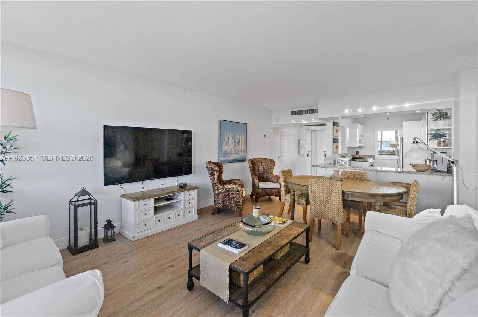 Decoplage at 100 Lincoln Rd, Miami Beach, FL 33139 - For Rent photo 3