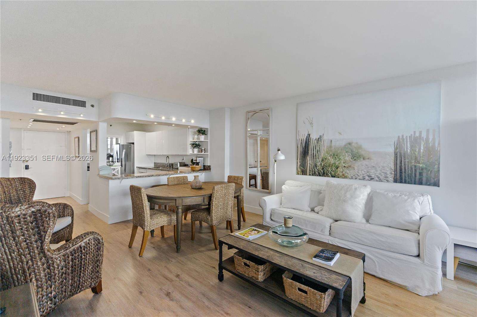 Decoplage at 100 Lincoln Rd, Miami Beach, FL 33139 - For Rent photo 6