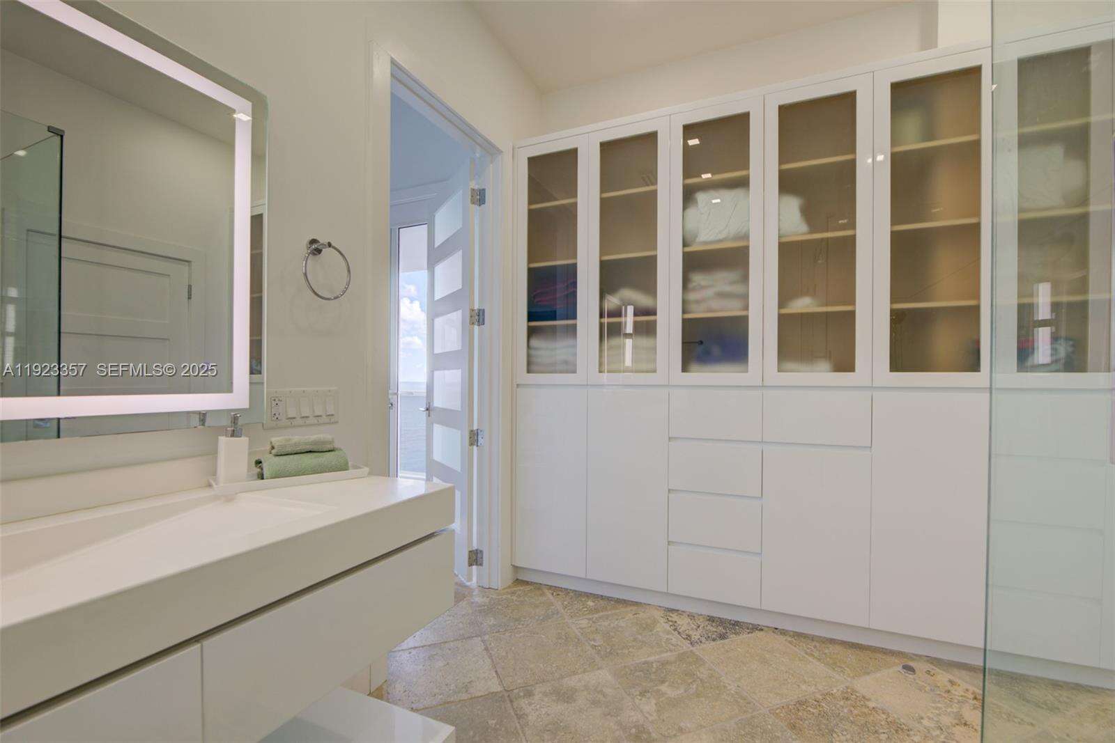 Sea Air Towers at 3725 Ocean Dr, Hollywood, FL 33019 - For Rent photo 6