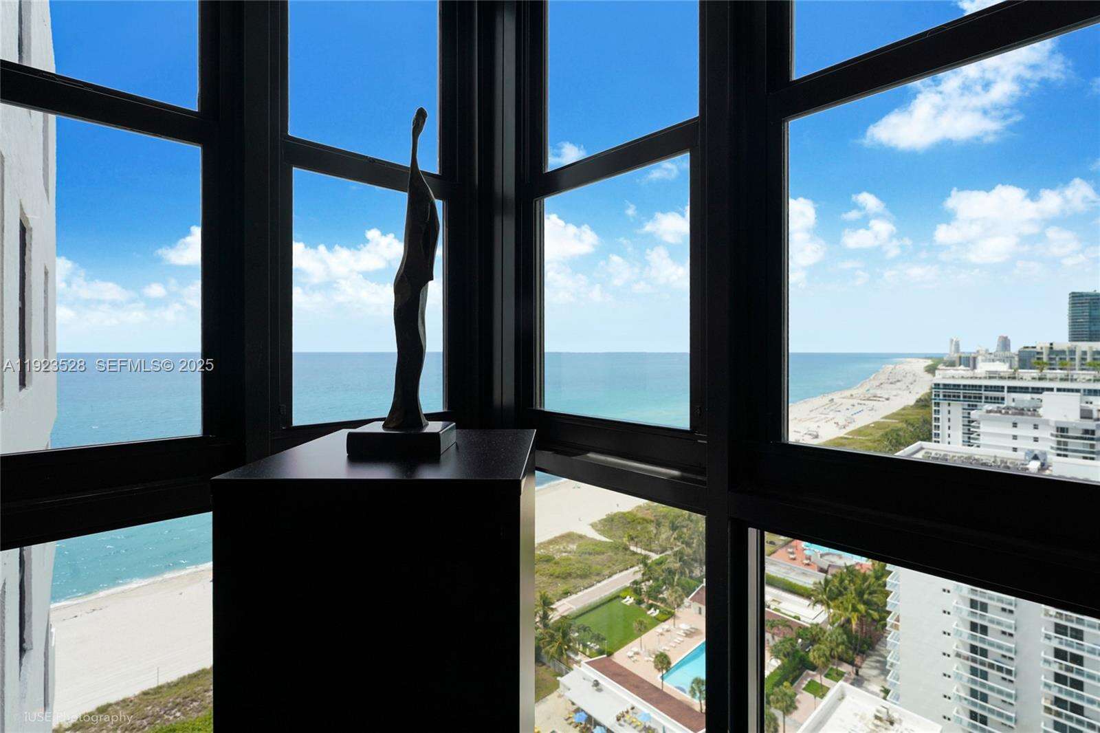 Club Atlantis at 2555 Collins Ave, Miami Beach, FL 33140 - For Rent photo 1