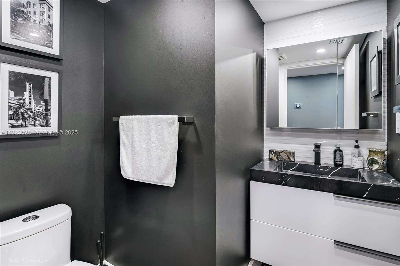 Club Atlantis at 2555 Collins Ave, Miami Beach, FL 33140 - For Rent photo 11