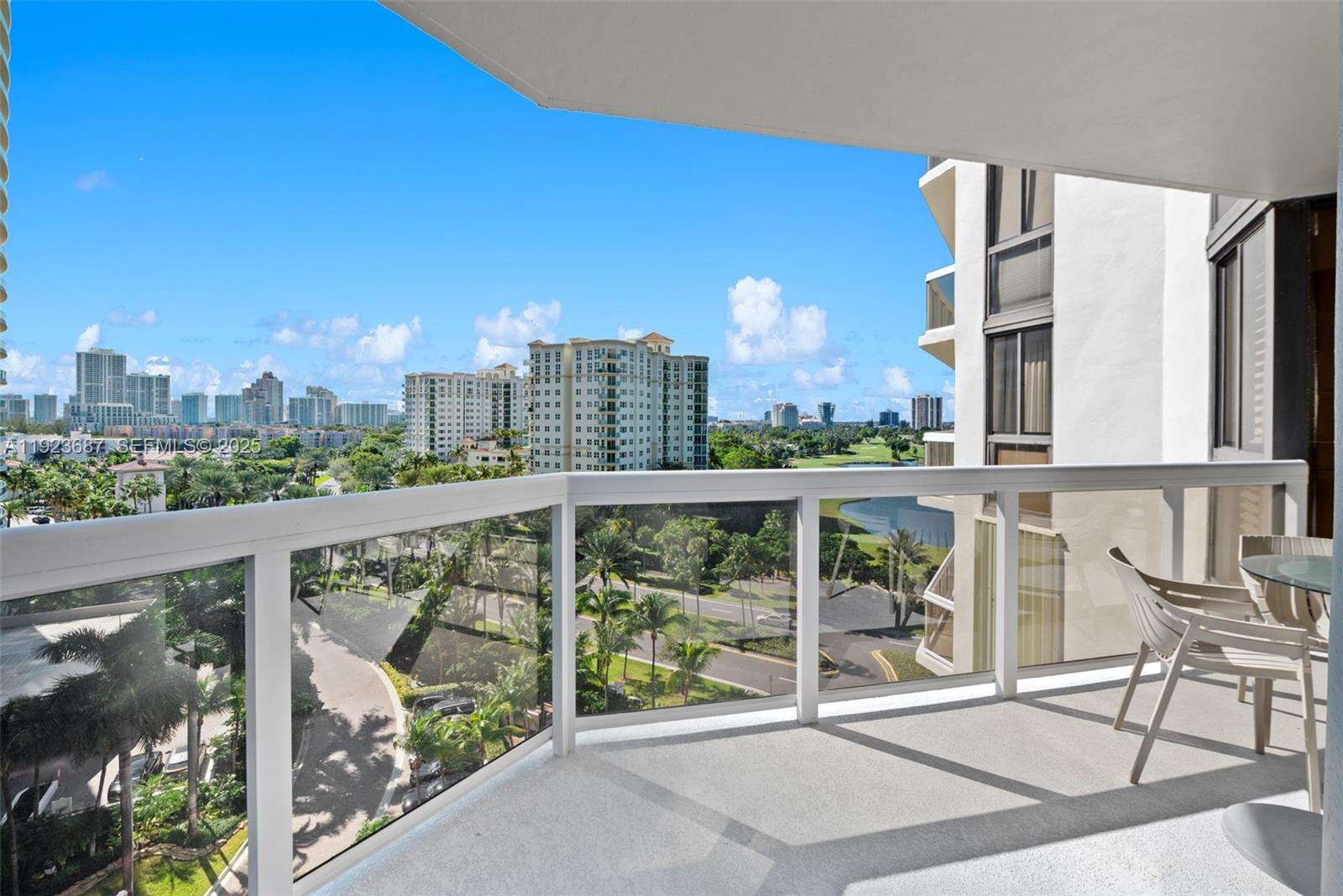 The Landmark at 20185 Country Club Dr, Aventura, FL 33180 - For Rent photo 23