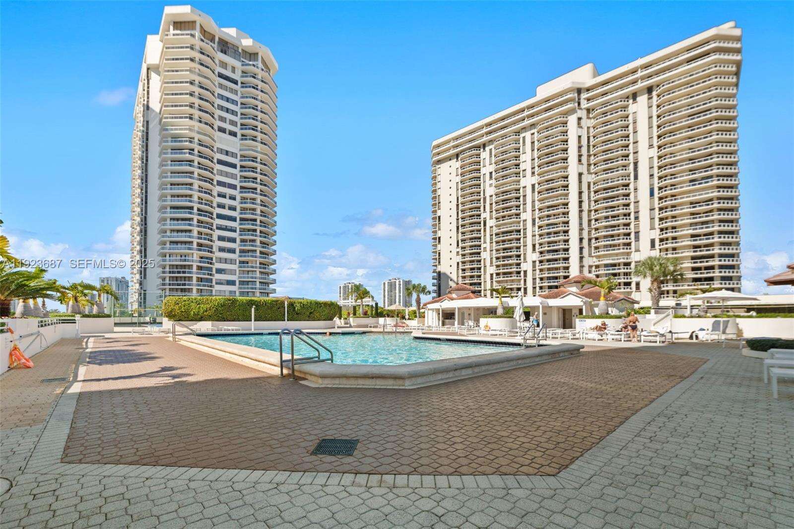 The Landmark at 20185 Country Club Dr, Aventura, FL 33180 - For Rent photo 29