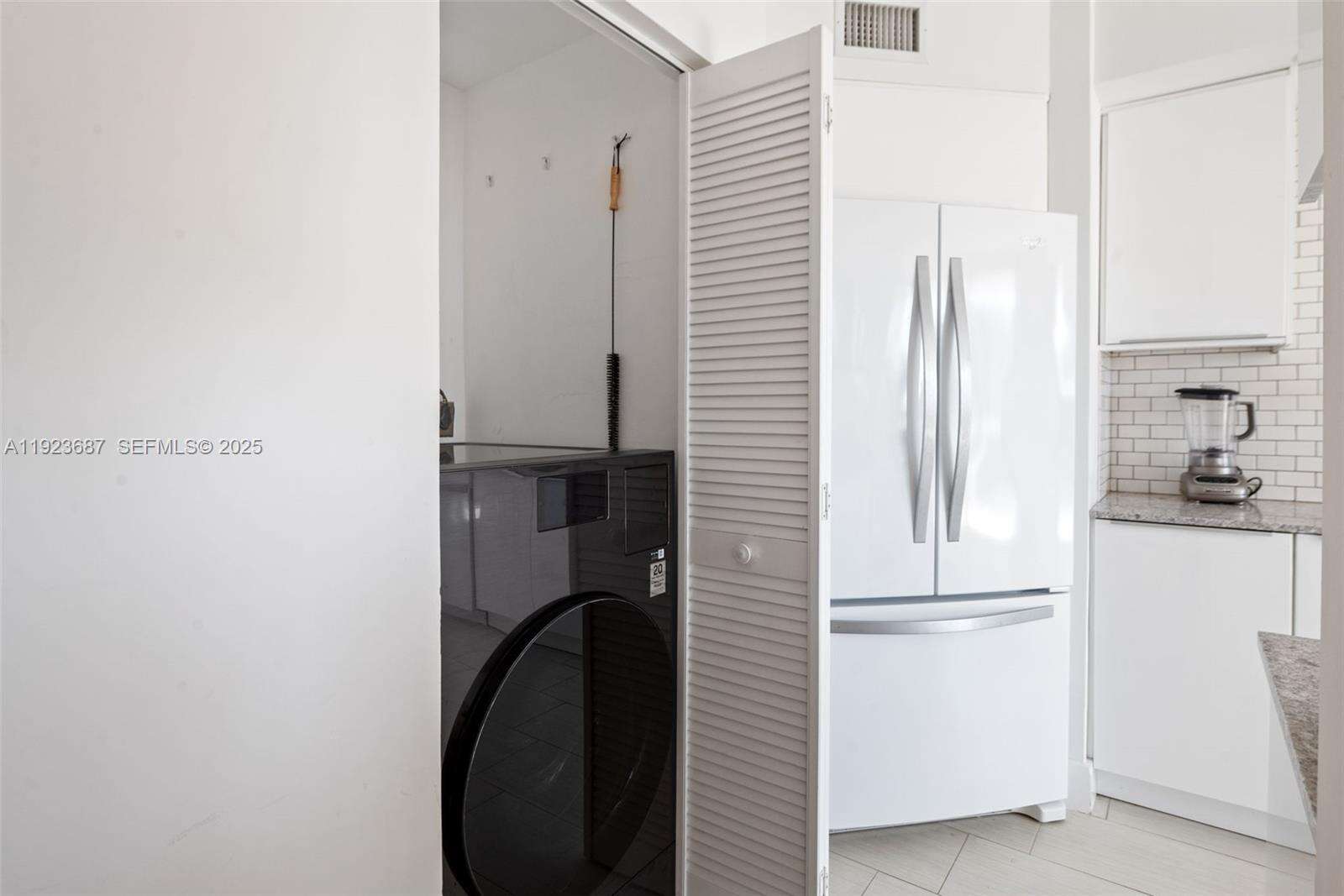 The Landmark at 20185 Country Club Dr, Aventura, FL 33180 - For Rent photo 7