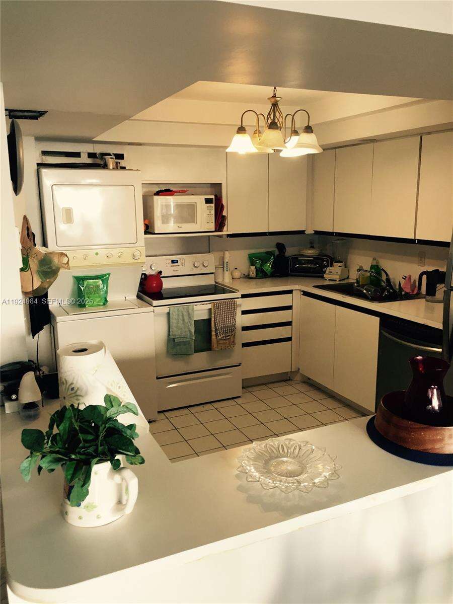 Brickell Place at 1865 Brickell Ave, Miami, FL 33129 - For Rent photo 1