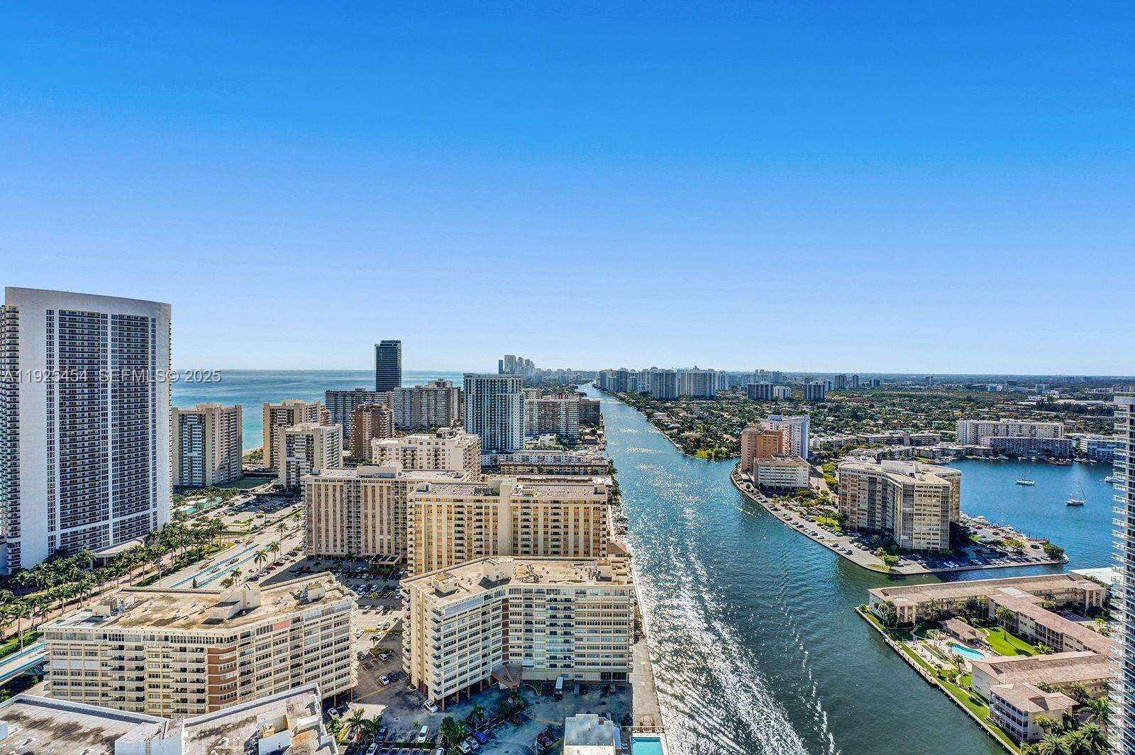 Hyde Beach House at 4010 Ocean Dr, Hollywood, FL 33019 - For Rent photo 8