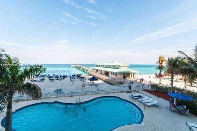 La Perla at 16699 Collins Ave, Sunny Isles Beach, FL 33160 - For Rent photo 14