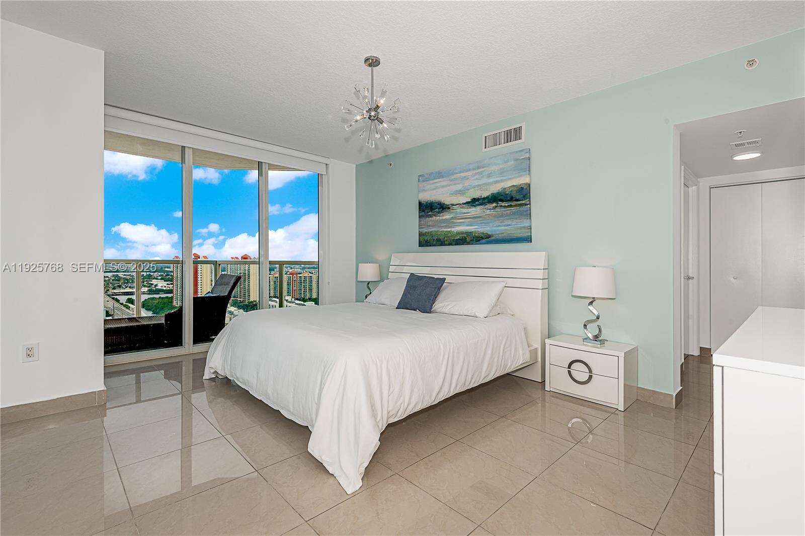 La Perla at 16699 Collins Ave, Sunny Isles Beach, FL 33160 - For Rent photo 5