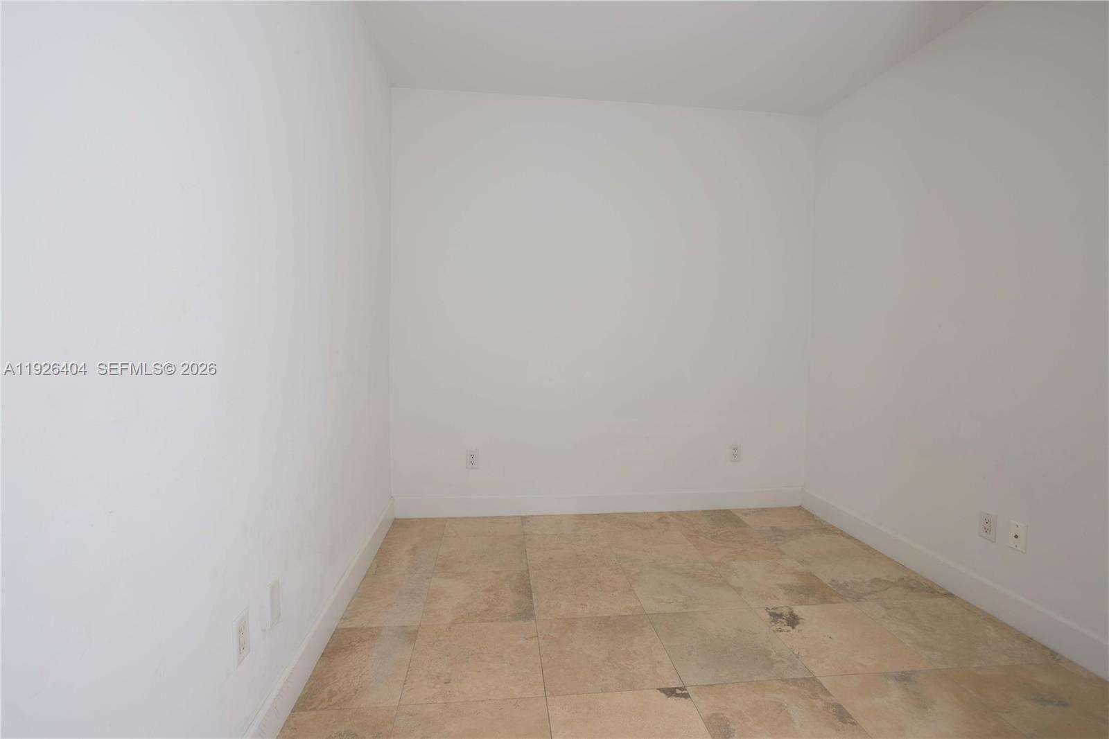 Blue Diamond at 4779 Collins Ave, Miami Beach, FL 33140 - For Rent photo 25
