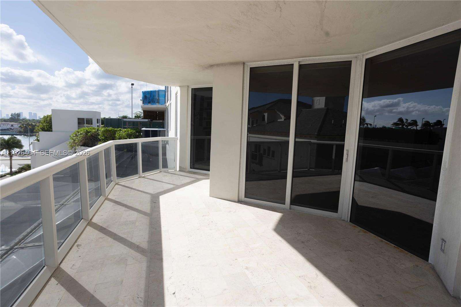 Blue Diamond at 4779 Collins Ave, Miami Beach, FL 33140 - For Rent photo 4