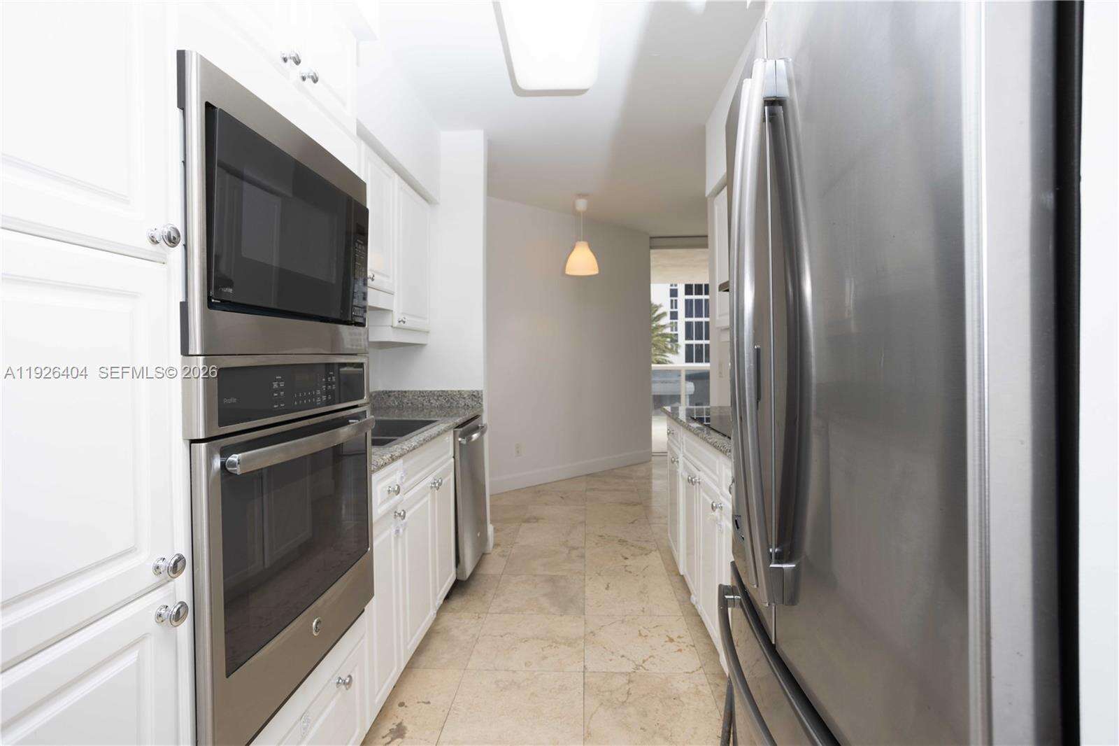 Blue Diamond at 4779 Collins Ave, Miami Beach, FL 33140 - For Rent photo 6