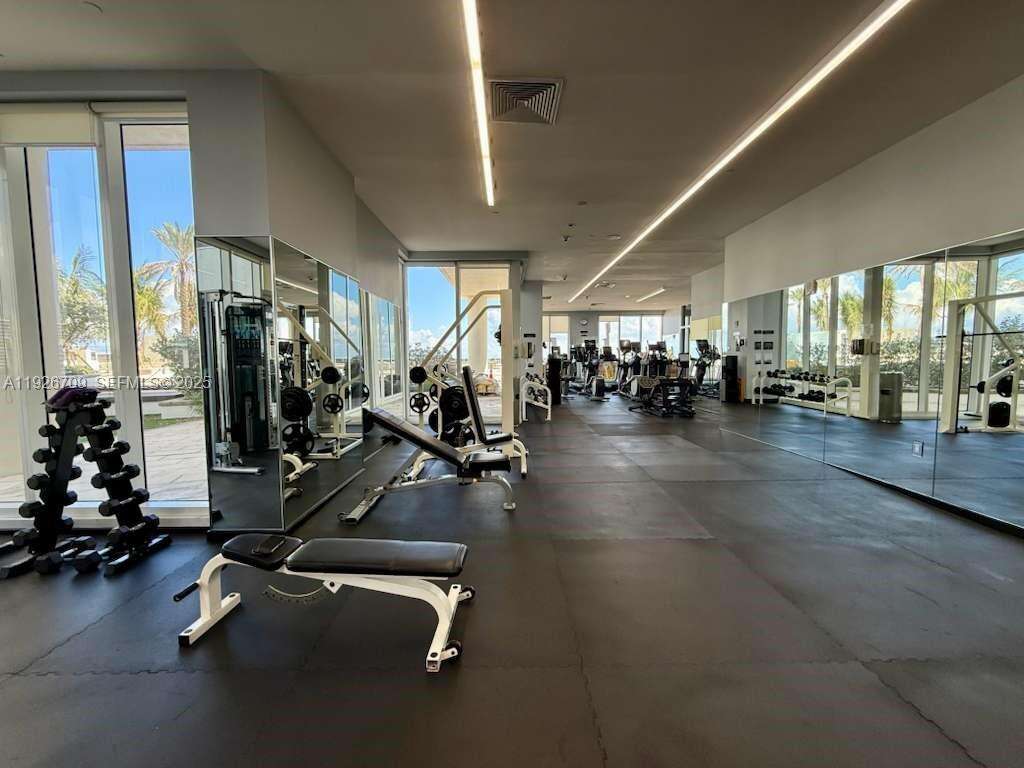 The Beach Club at 1850 Ocean Dr, Hallandale Beach, FL 33009 - For Rent photo 18