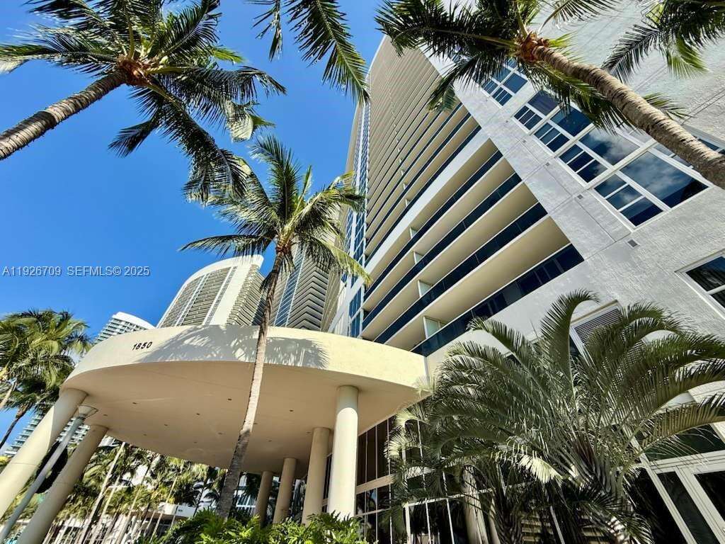 The Beach Club at 1850 Ocean Dr, Hallandale Beach, FL 33009 - For Rent photo 27