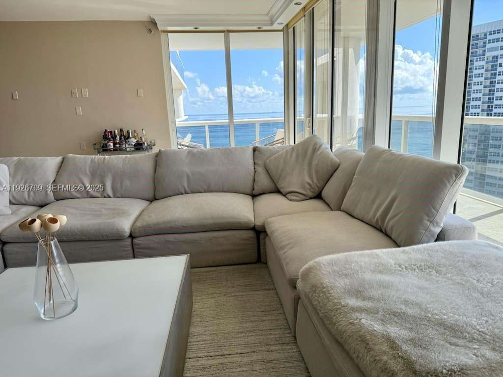 The Beach Club at 1850 Ocean Dr, Hallandale Beach, FL 33009 - For Rent photo 6