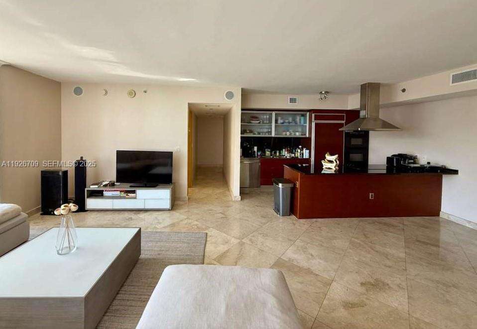 The Beach Club at 1850 Ocean Dr, Hallandale Beach, FL 33009 - For Rent photo 7