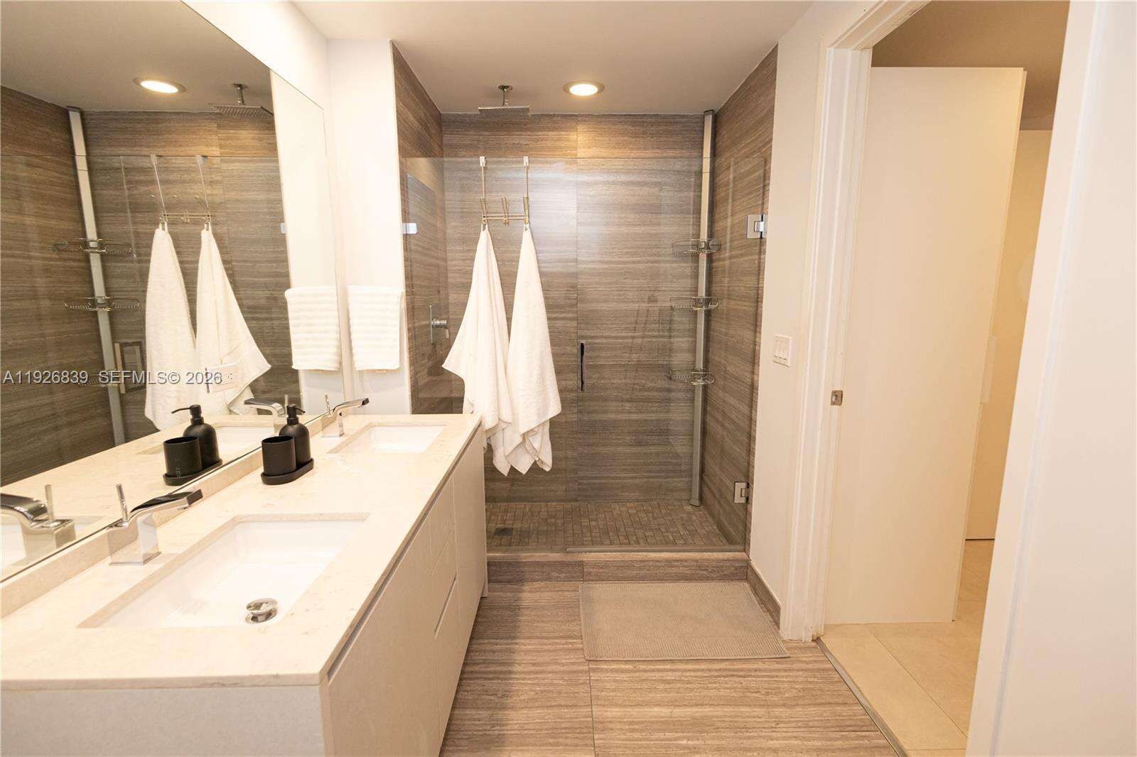 1010 Brickell at Miami, FL 33131 - For Rent photo 8
