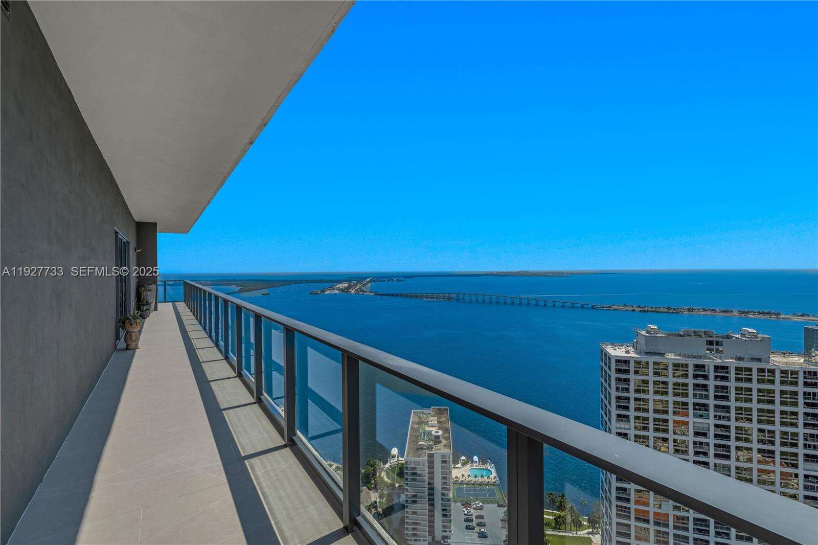 Echo Brickell at 1451 Brickell Ave, Miami, FL 33131 - For Rent photo 12