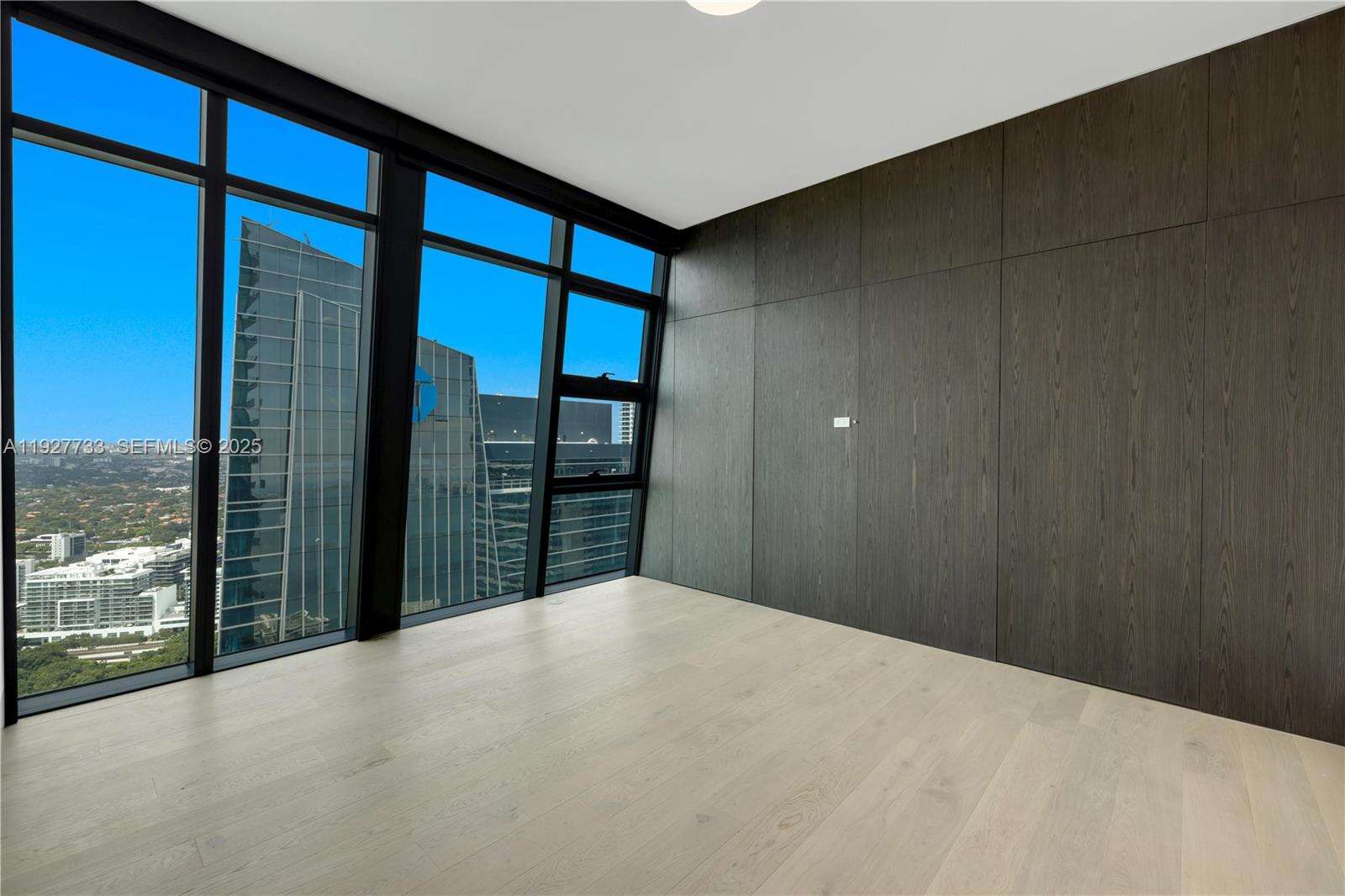 Echo Brickell at 1451 Brickell Ave, Miami, FL 33131 - For Rent photo 15