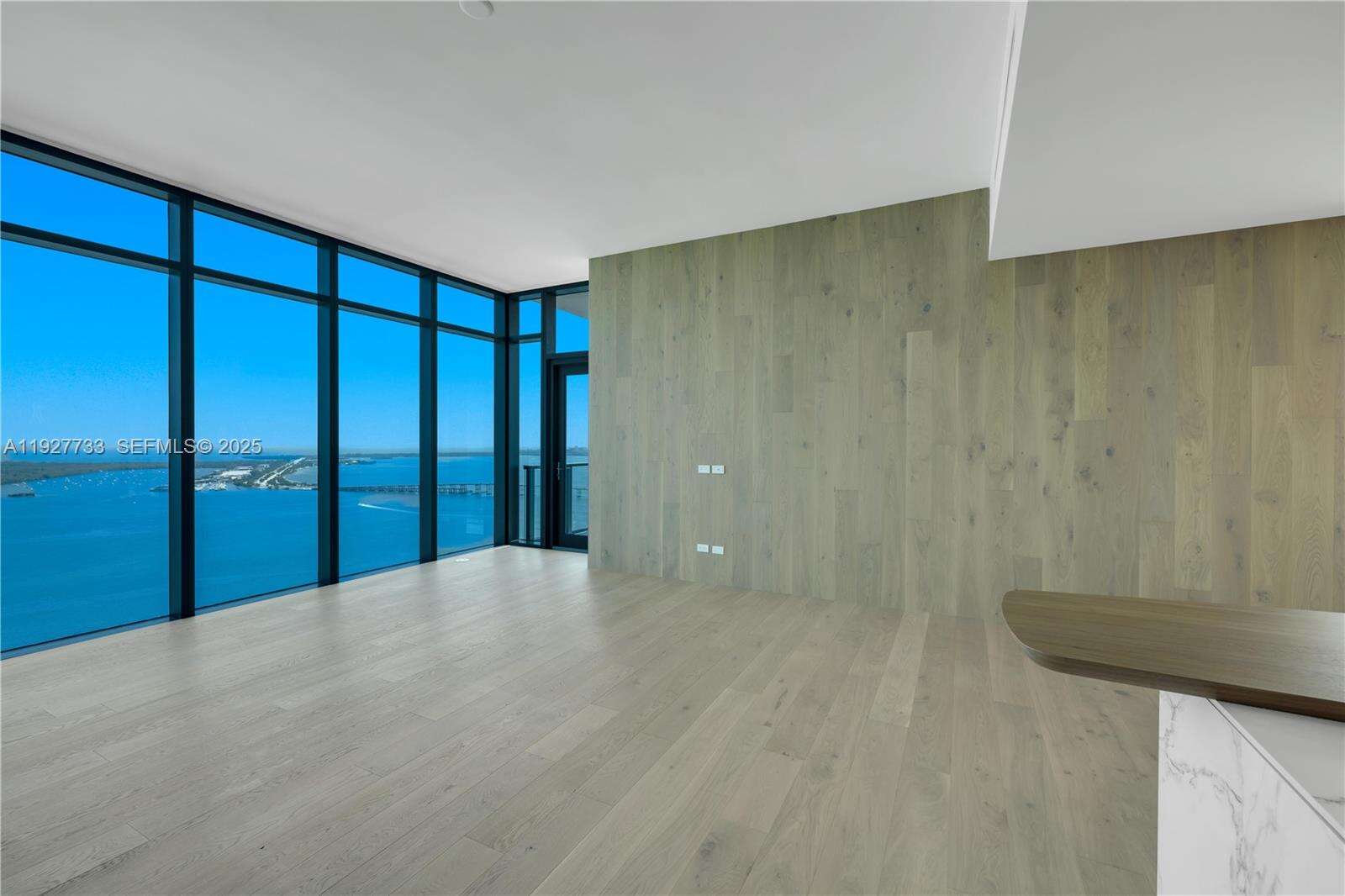 Echo Brickell at 1451 Brickell Ave, Miami, FL 33131 - For Rent photo 3
