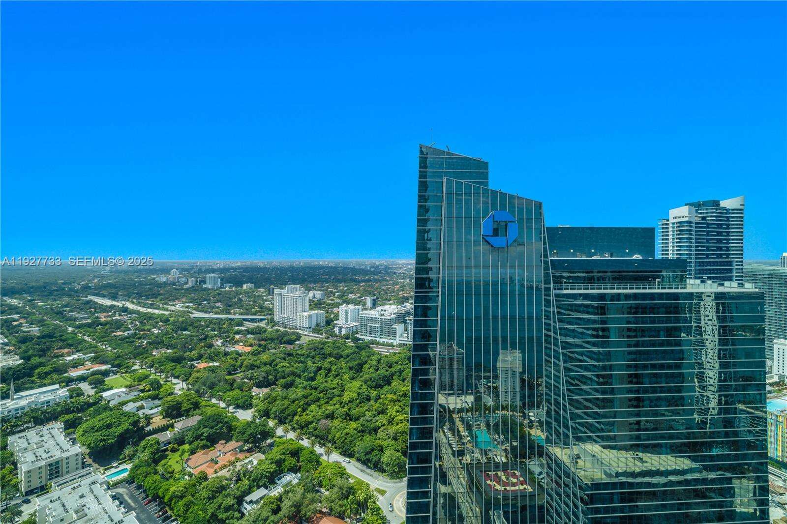 Echo Brickell at 1451 Brickell Ave, Miami, FL 33131 - For Rent photo 27