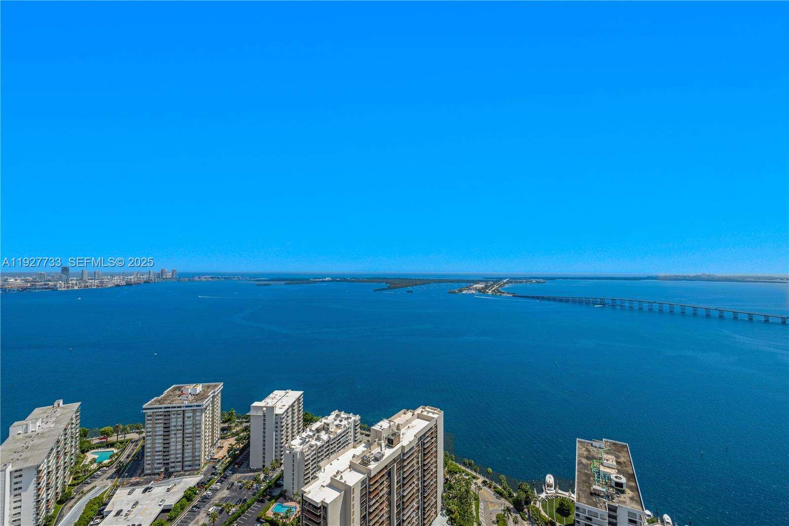 Echo Brickell at 1451 Brickell Ave, Miami, FL 33131 - For Rent photo 29