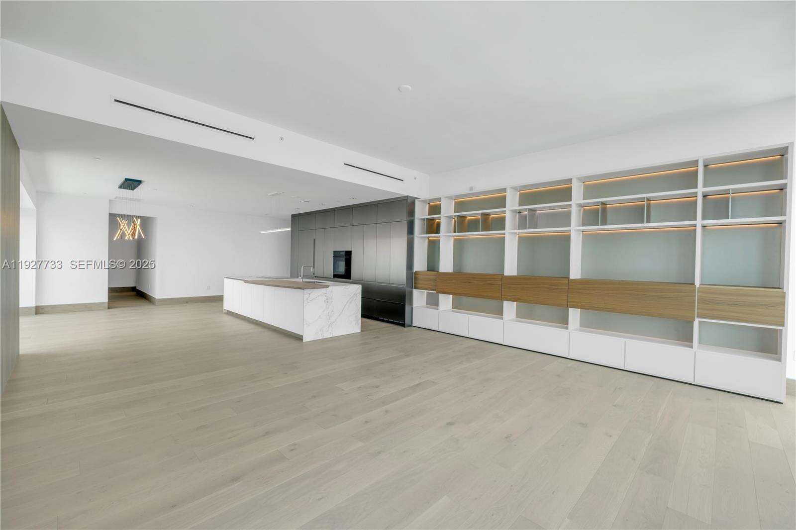 Echo Brickell at 1451 Brickell Ave, Miami, FL 33131 - For Rent photo 6