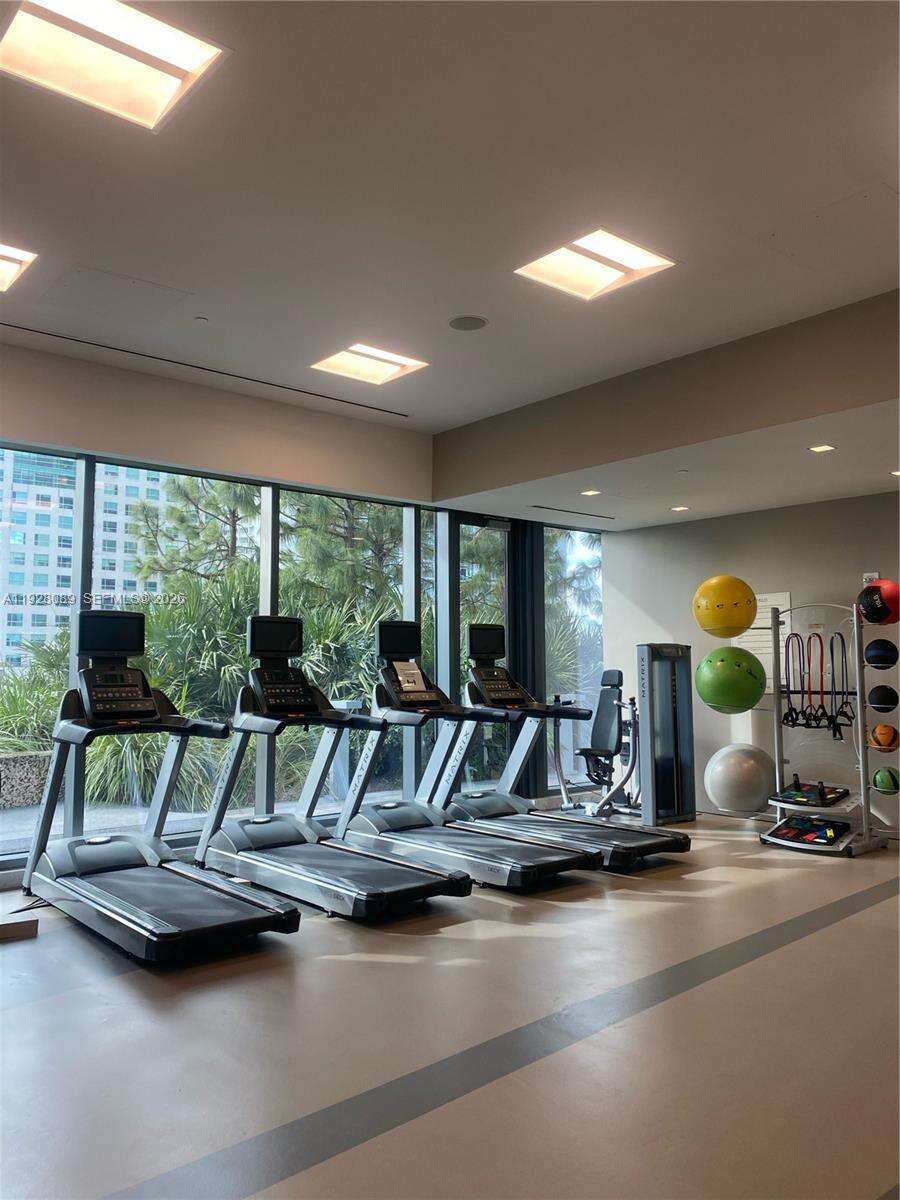 Rise Brickell at 88 7 St, Miami, FL 33130 - For Rent photo 17