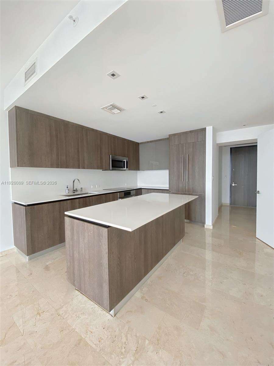 Rise Brickell at 88 7 St, Miami, FL 33130 - For Rent photo 5