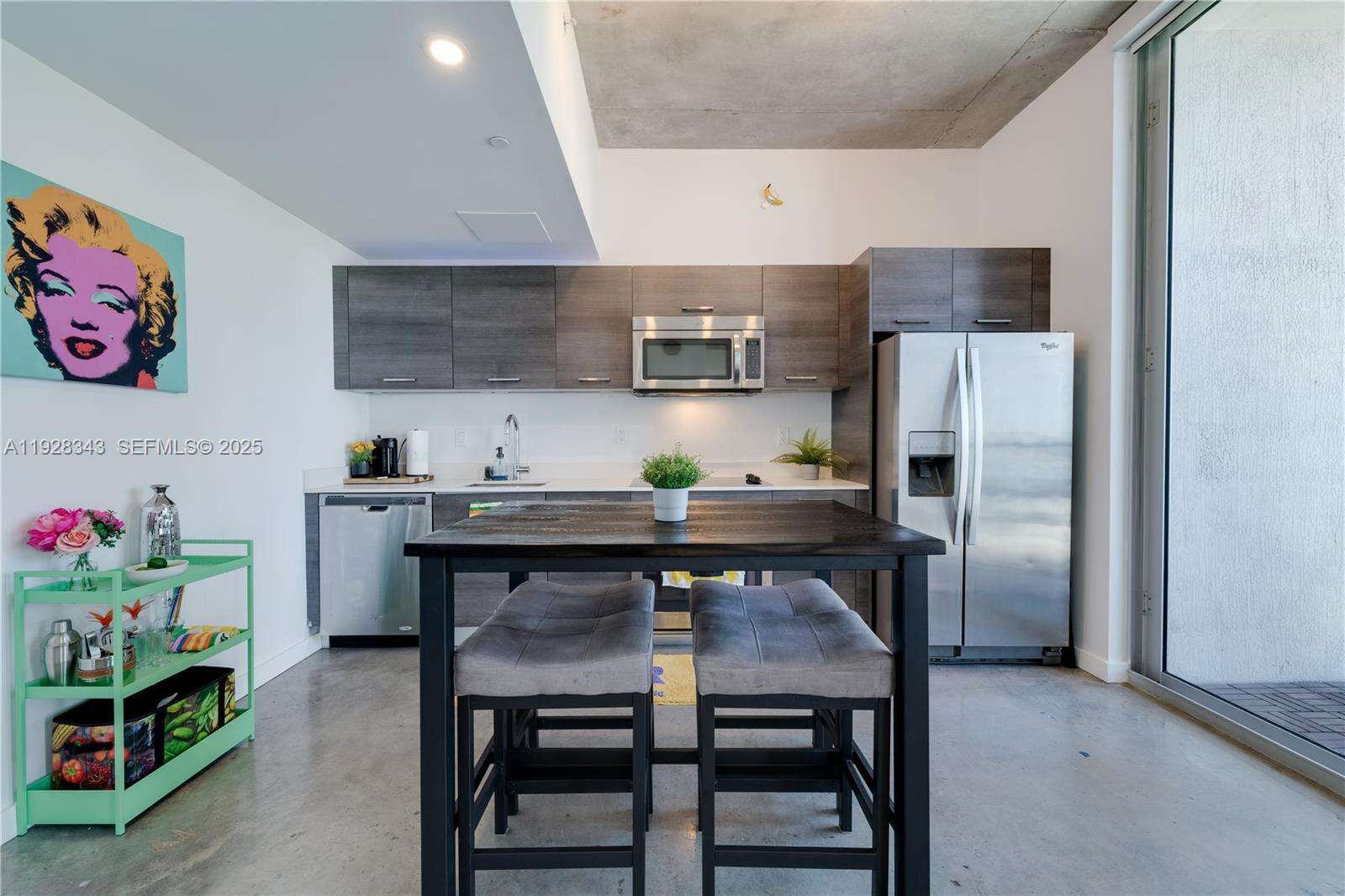 Centro at 151 1 St, Miami, FL 33131 - For Rent photo 3