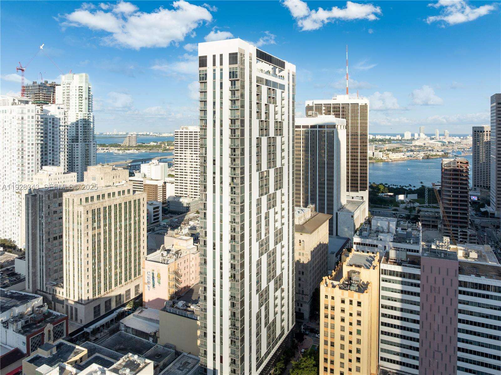 Centro at 151 1 St, Miami, FL 33131 - For Rent photo 35