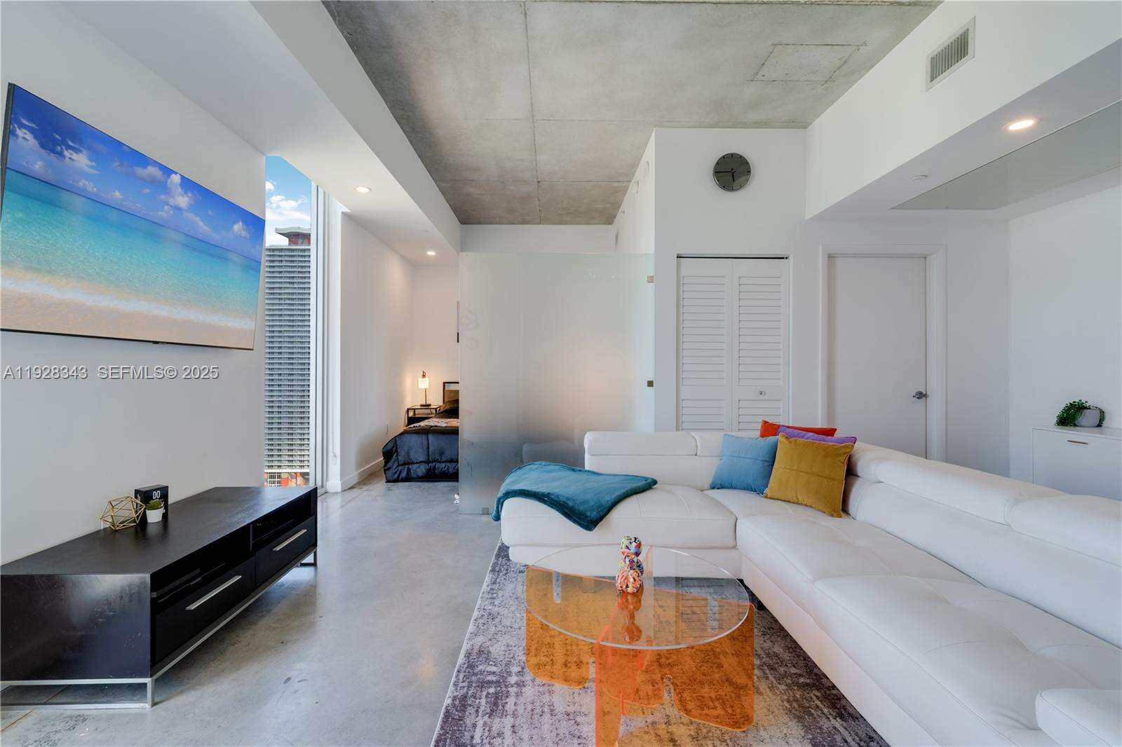 Centro at 151 1 St, Miami, FL 33131 - For Rent photo 5