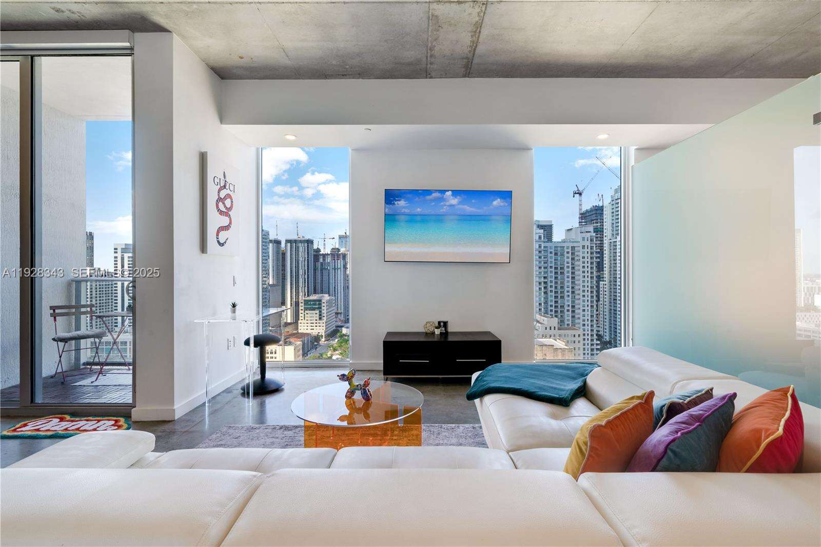 Centro at 151 1 St, Miami, FL 33131 - For Rent photo 7