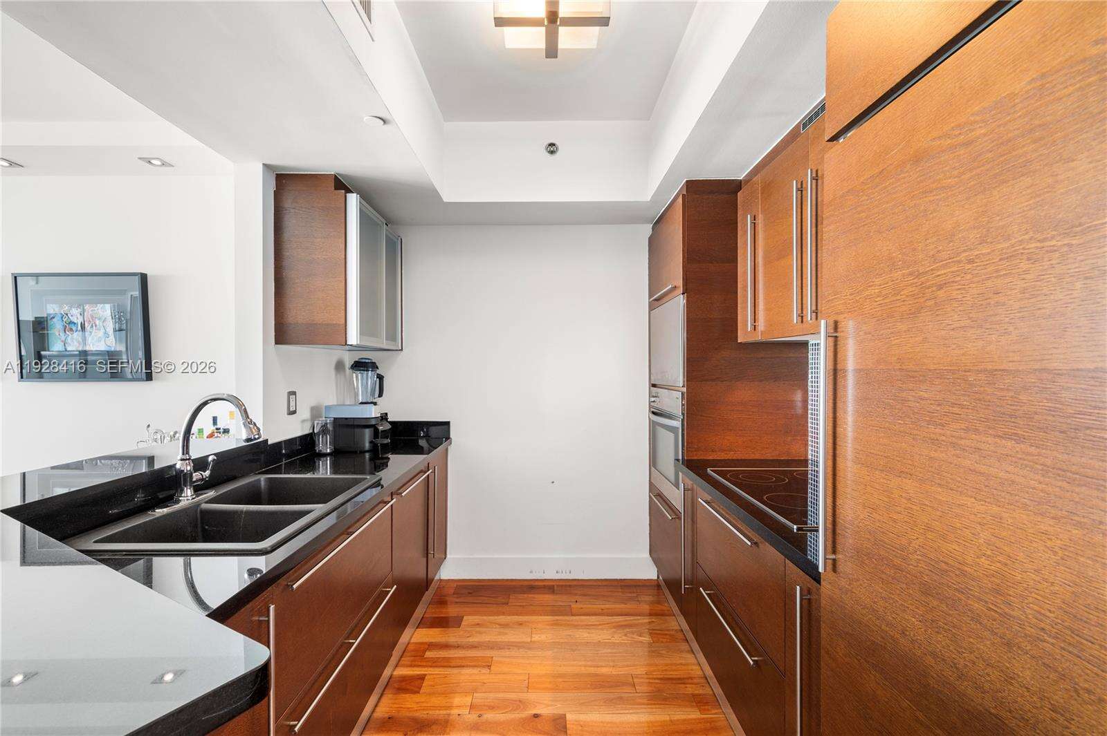 Icon at 450 Alton Rd, Miami Beach, FL 33139 - For Rent photo 13