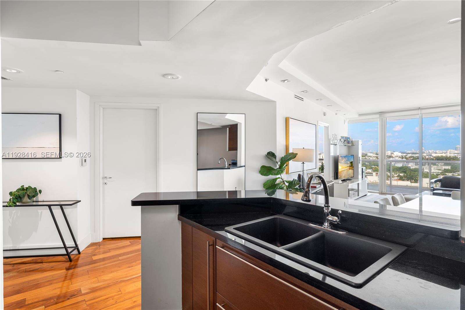 Icon at 450 Alton Rd, Miami Beach, FL 33139 - For Rent photo 16