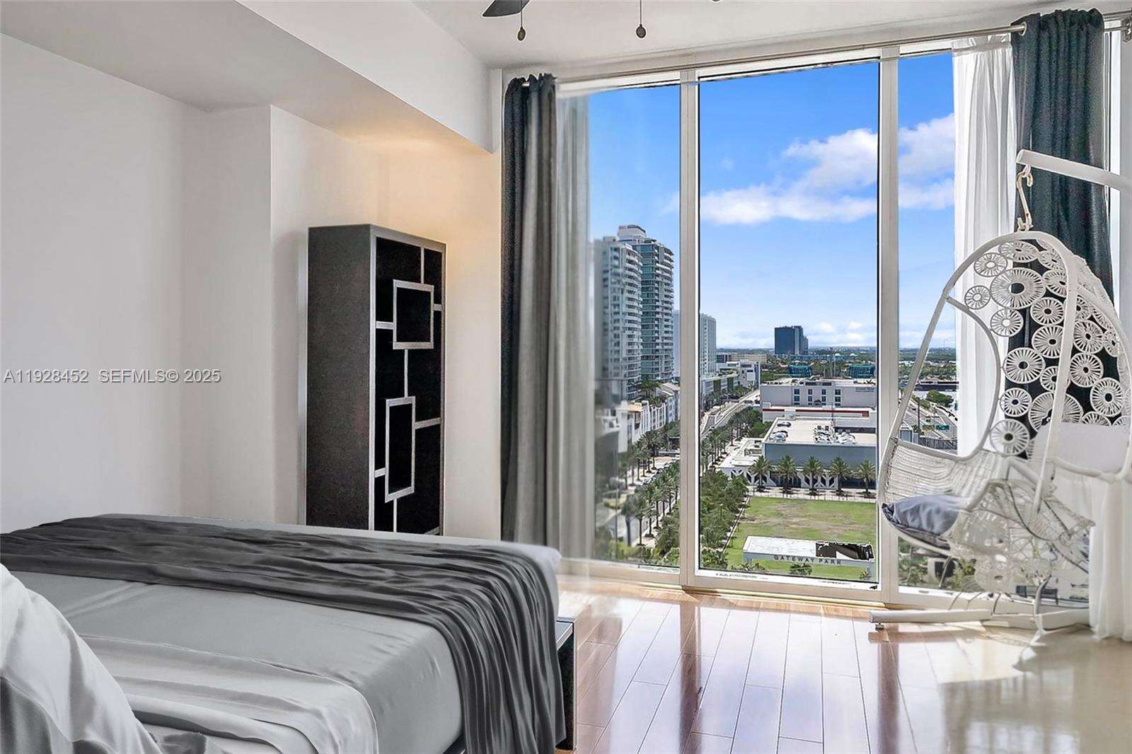 La Perla at 16699 Collins Ave, Sunny Isles Beach, FL 33160 - For Rent photo 15