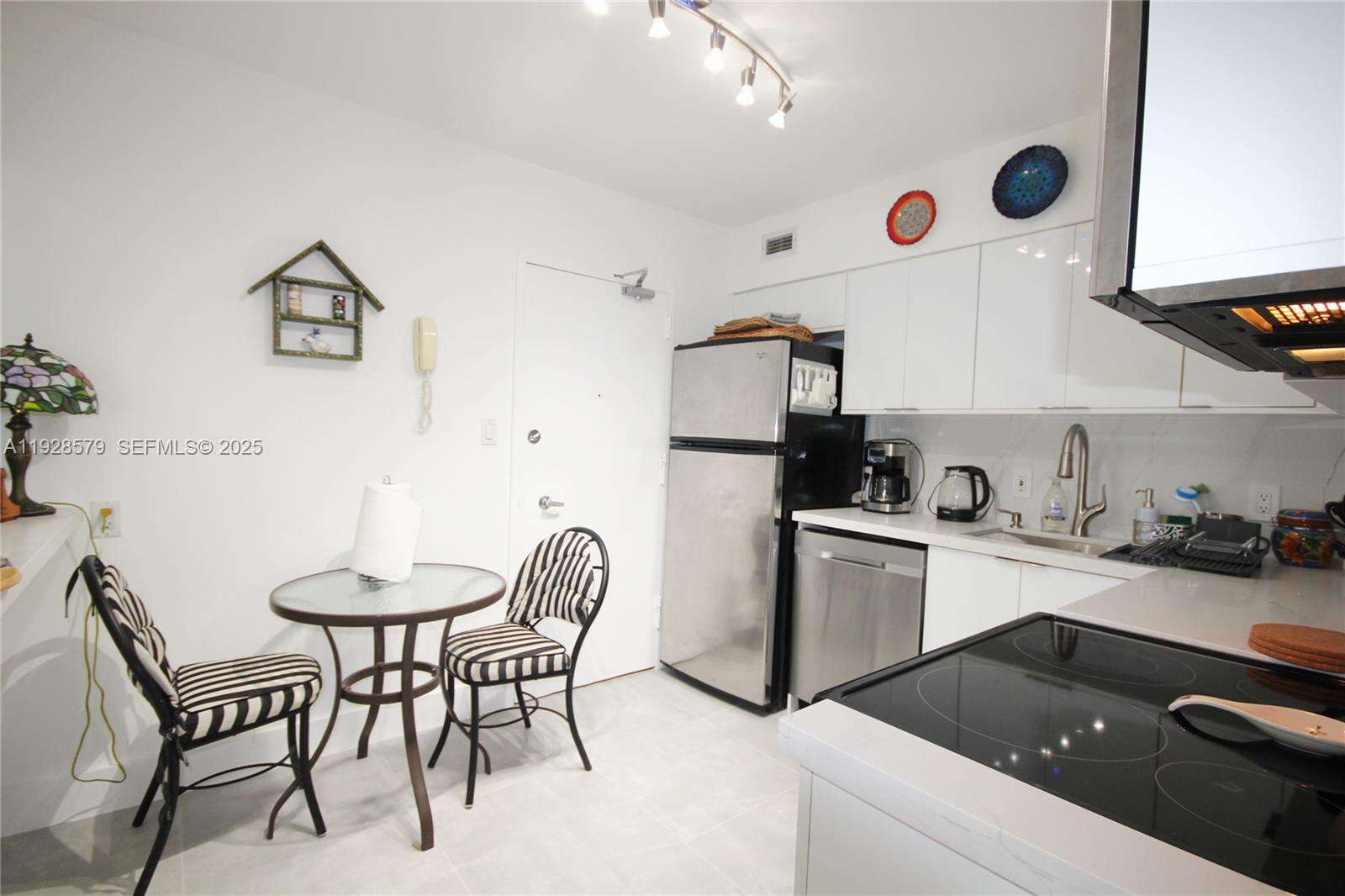 Seacoast 5151 at Miami Beach, FL 33140 - For Rent photo 11