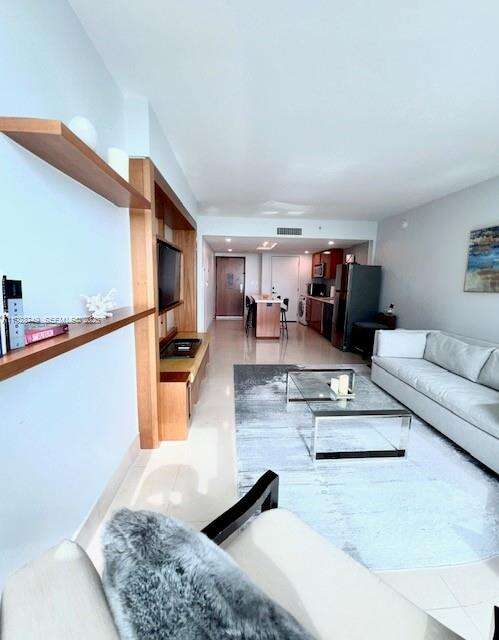 Central Carillon at 6801 Collins Ave, Miami Beach, FL 33141 - For Rent photo 4