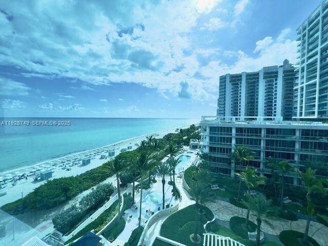 Central Carillon at 6801 Collins Ave, Miami Beach, FL 33141 - For Rent photo 9