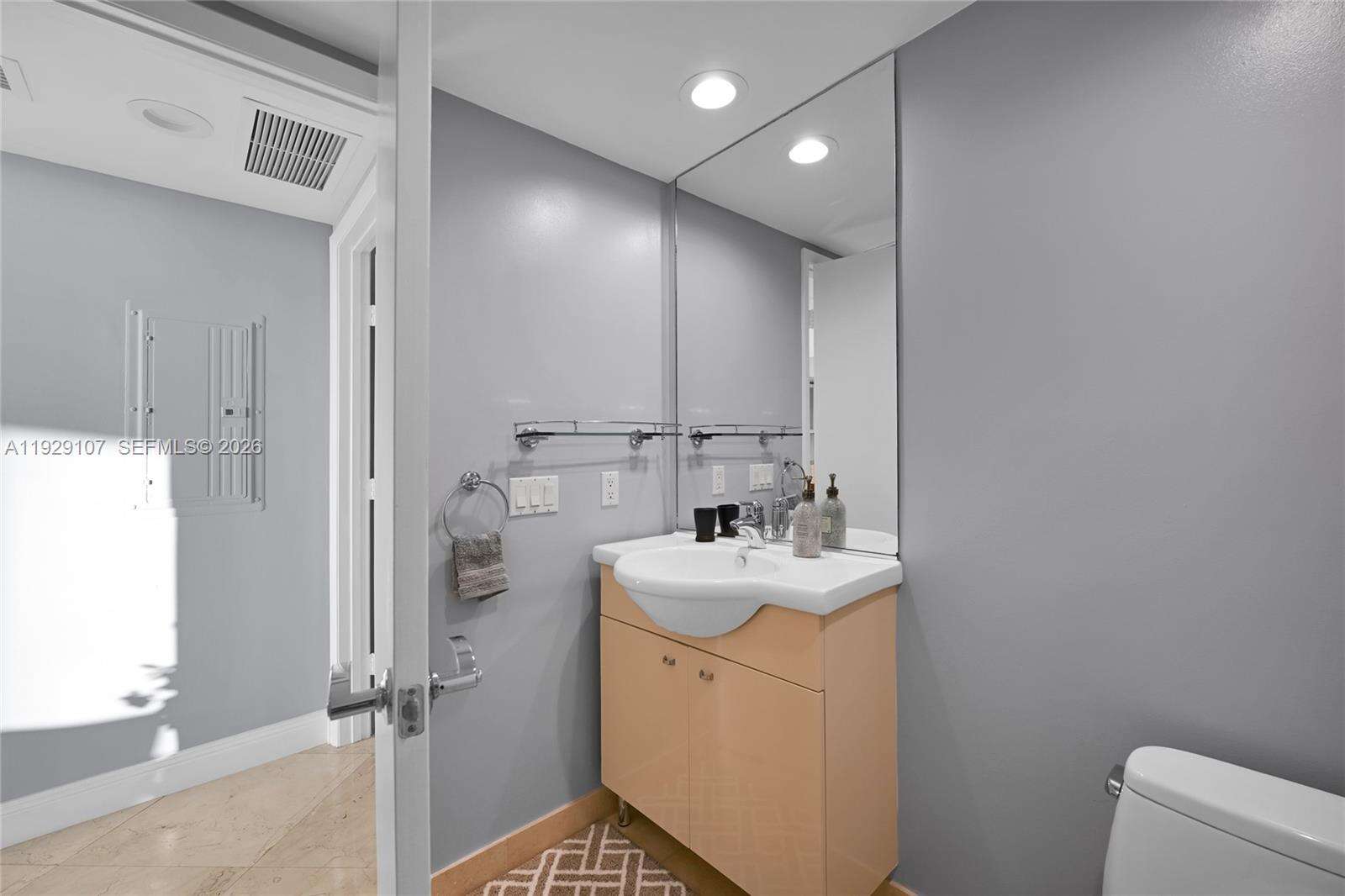 The Beach Club Two at 1830 Ocean Dr, Hallandale Beach, FL 33009 - For Rent photo 34