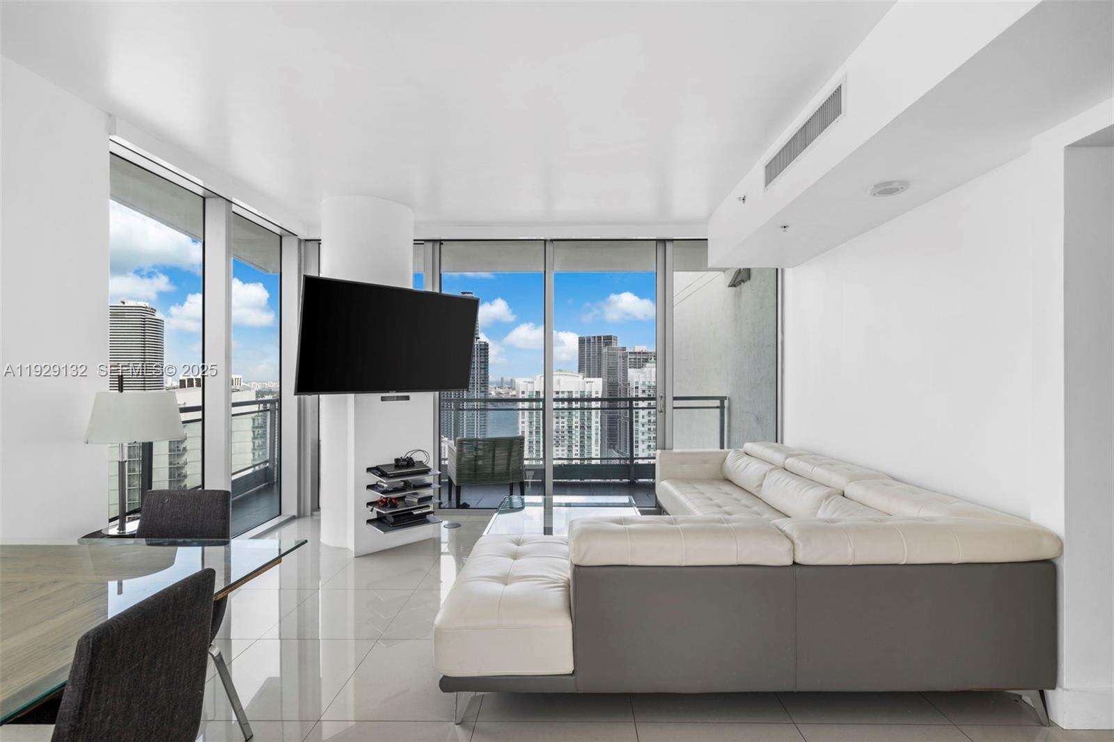Mint at 92 3 St, Miami, FL 33130 - For Rent photo 1