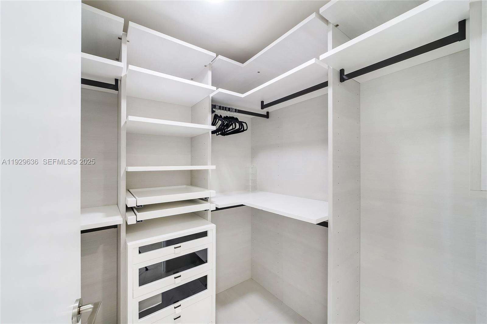 Parque Towers at 300 Sunny Isles Blvd, Sunny Isles Beach, FL 33160 - For Rent photo 34