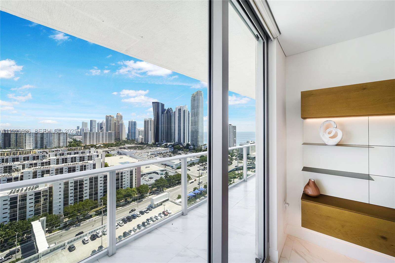 Parque Towers at 300 Sunny Isles Blvd, Sunny Isles Beach, FL 33160 - For Rent photo 10