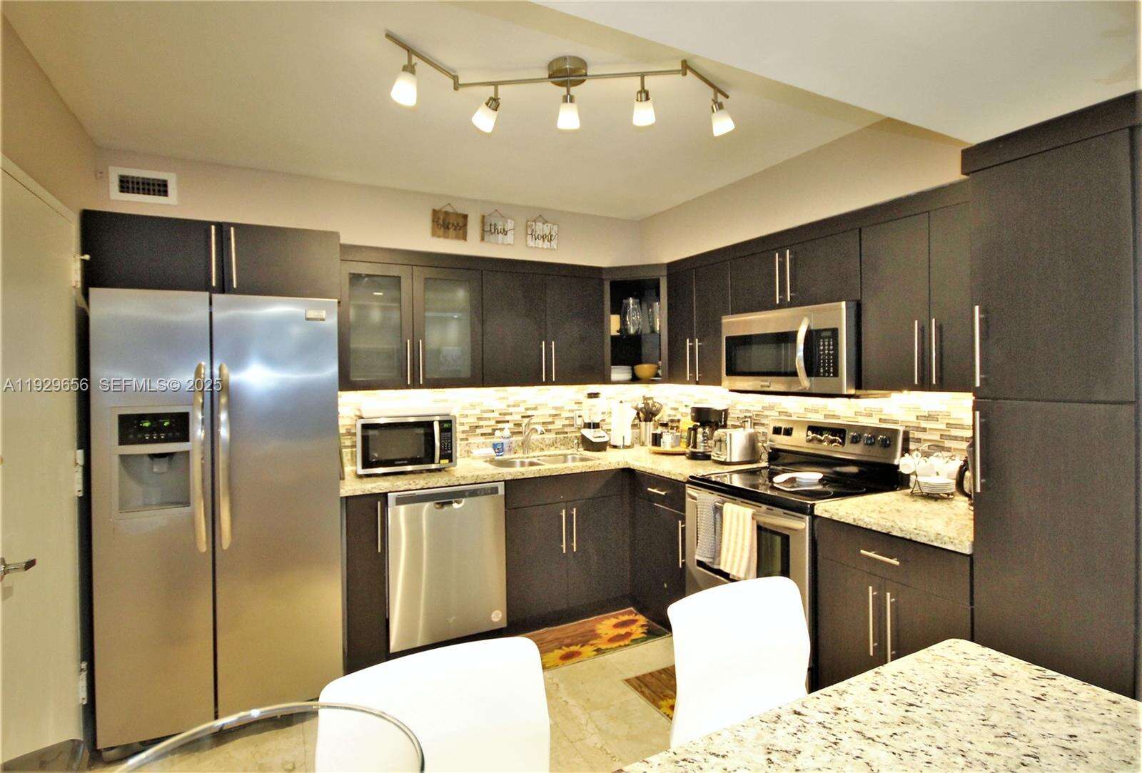 Seacoast 5151 at 5161 Collins Ave, Miami Beach, FL 33140 - For Rent photo 6