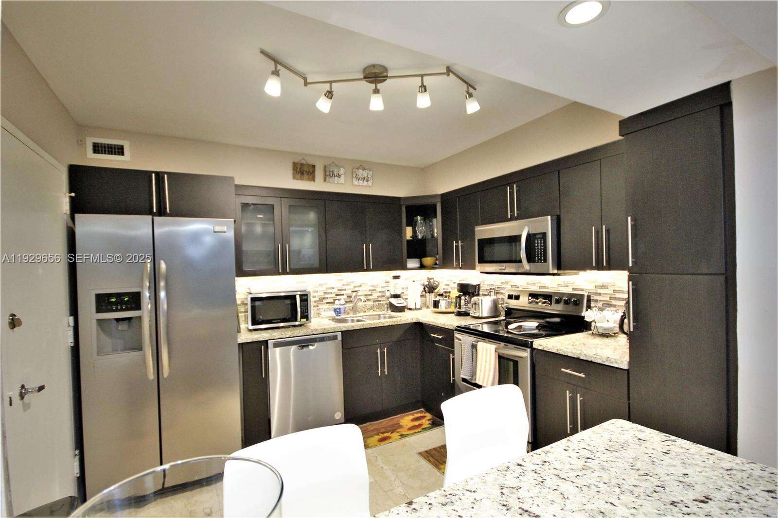 Seacoast 5151 at 5161 Collins Ave, Miami Beach, FL 33140 - For Rent photo 7