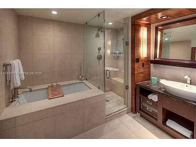Central Carillon at 6801 Collins Ave, Miami Beach, FL 33141 - For Rent photo 14
