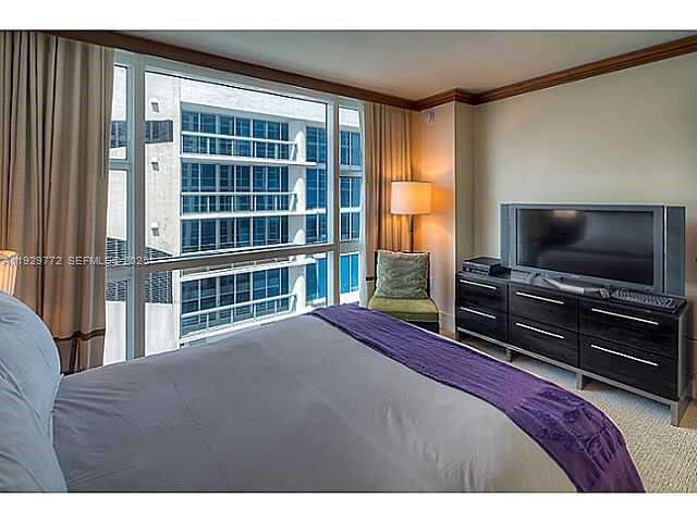 Central Carillon at 6801 Collins Ave, Miami Beach, FL 33141 - For Rent photo 19