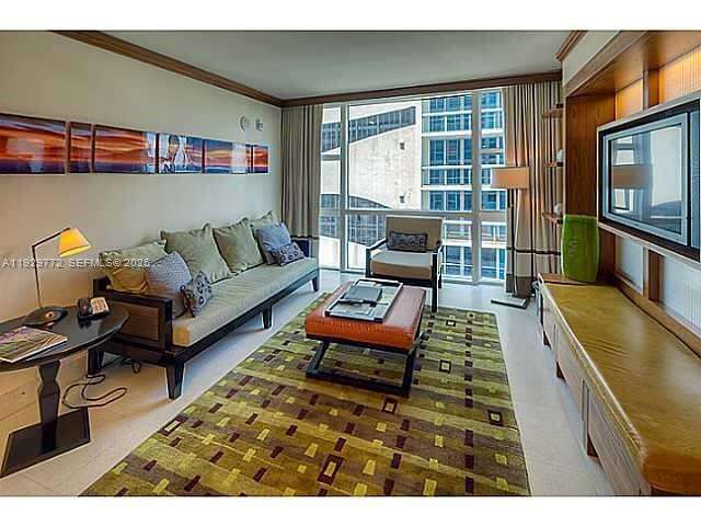 Central Carillon at 6801 Collins Ave, Miami Beach, FL 33141 - For Rent photo 22